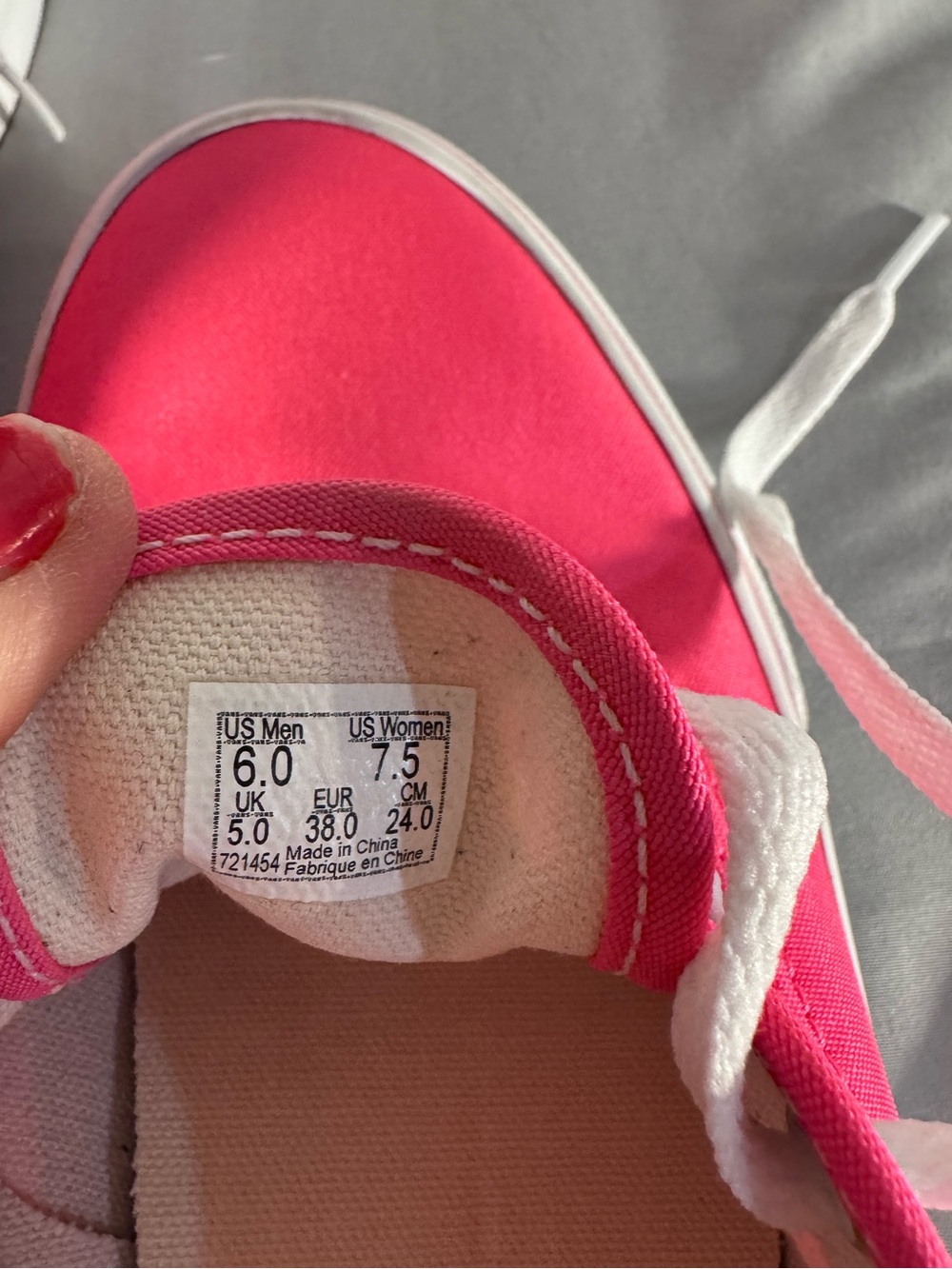 Vans Customs Pink Authentic Lace-Up Sneakers Women’s 7.5 Star Print Lining - Picture 5 of 7